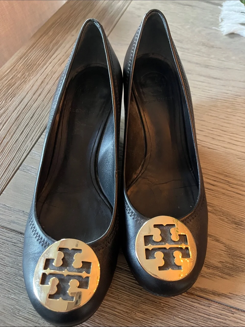 Tory Burch Black Leather Wedges with Gold Logo Medallions - Picture 3 of 8